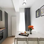 Gabi - Chic With Parking Close To Veranda Mall Lägenhet *