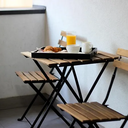 Gabi - Chic & Spacious 2 Bd Apt Near Veranda Mall & Obor Market