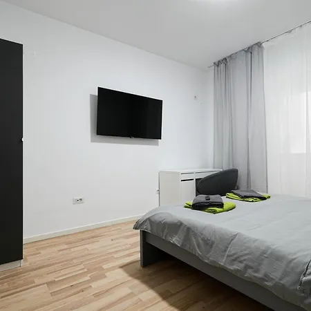 Gabi - Chic With Parking Close To Veranda Mall Appartement Bucarest