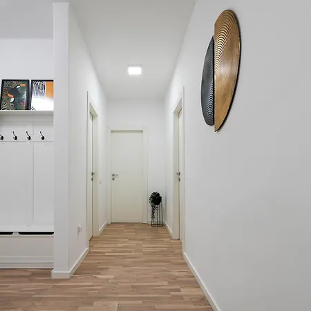Appartement Gabi - Chic With Parking Close To Veranda Mall Boekarest