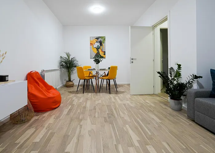 Apartman Gabi - Chic With Parking Close To Veranda Mall Bukarest