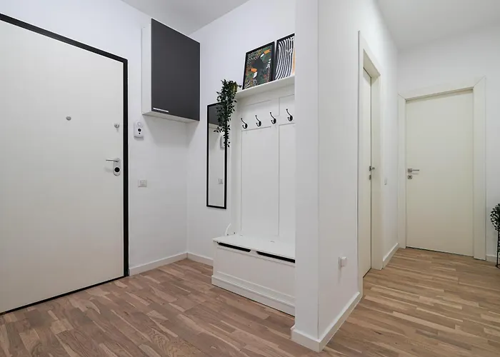 Gabi - Chic With Parking Close To Veranda Mall * Bukarest