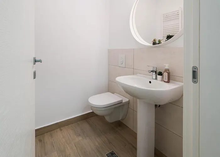 Gabi - Chic With Parking Close To Veranda Mall Apartman Bukarest