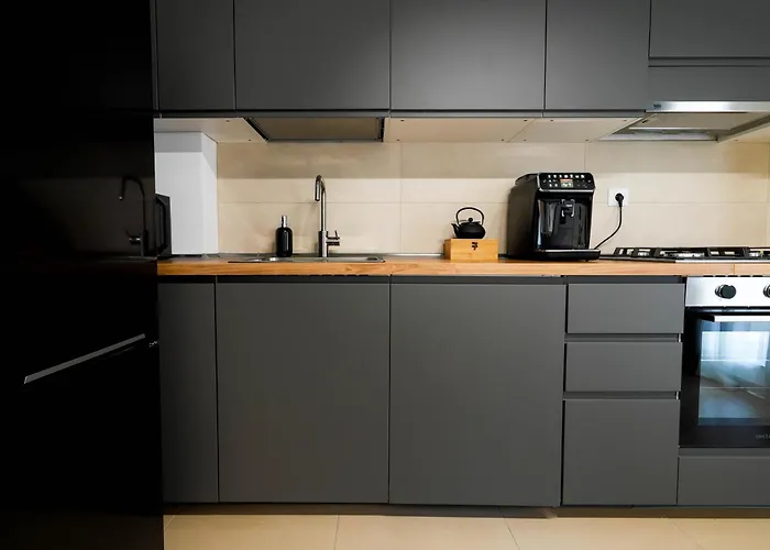 Gabi - Chic With Parking Close To Veranda Mall Apartman