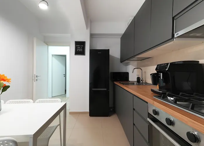 Gabi - Chic With Parking Close To Veranda Mall * Bukarest