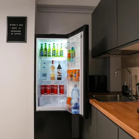 Gabi - Chic With Parking Close To Veranda Mall Apartament *