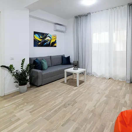 Gabi - Chic With Parking Close To Veranda Mall Daire *