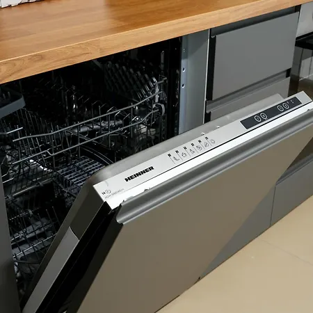 דירה Gabi - Chic With Parking Close To Veranda Mall