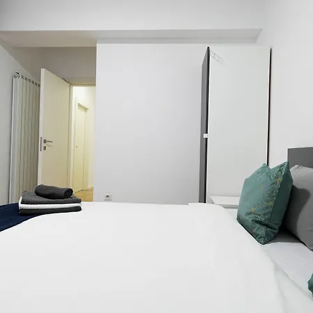 דירה Gabi - Chic With Parking Close To Veranda Mall